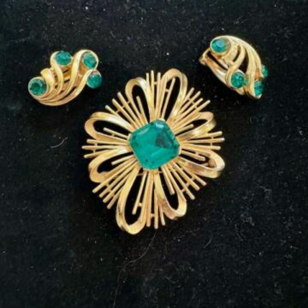 Crown Trifari pin and clip earring set